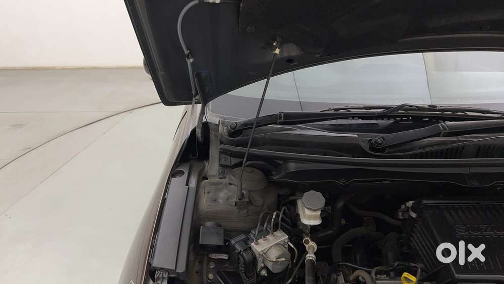 Maruti Suzuki Ciaz 2014-2017 At Zxi, 2015, Petrol