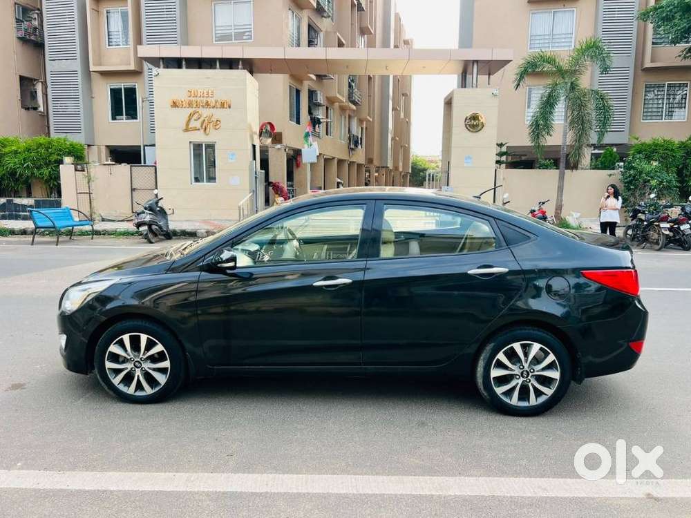 Hyundai Verna Sx(o) Petrol At, 2015, Petrol