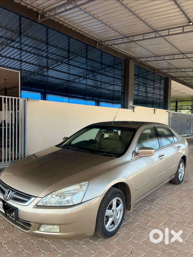 Honda Accord 2005 Km Driven