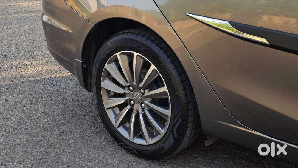 Maruti Suzuki Ciaz 1.5 Alpha Shvs Amt, 2019, Petrol