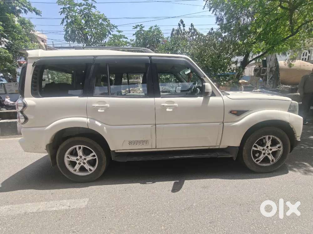Mahindra Scorpio 2015 Diesel 175000 Km Driven