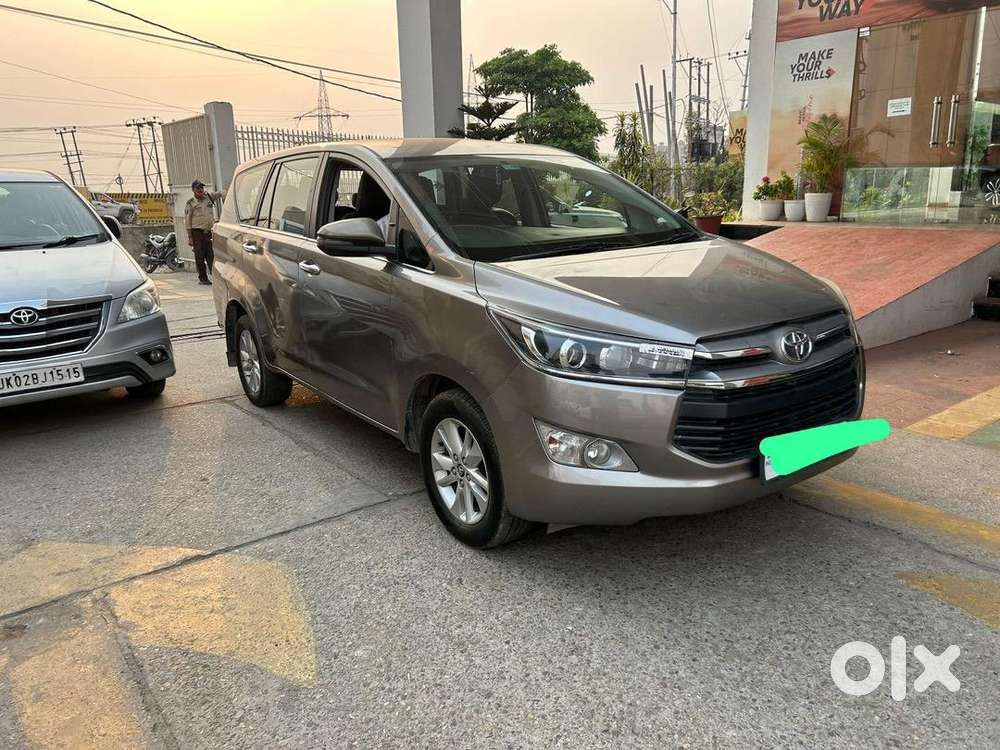 Toyota Innova Crysta 2017 Diesel Well Maintained