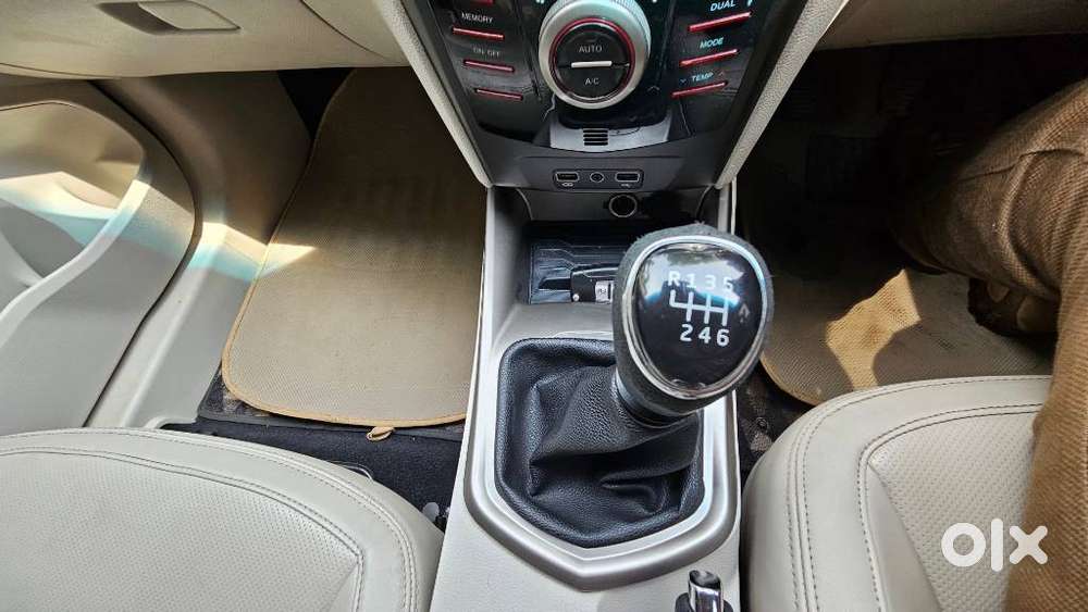 Mahindra Xuv300 1.2 W8 (o) Amt Petrol, 2020, Petrol