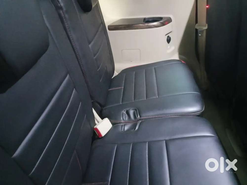 Maruti Suzuki Ertiga Vxi + 2019