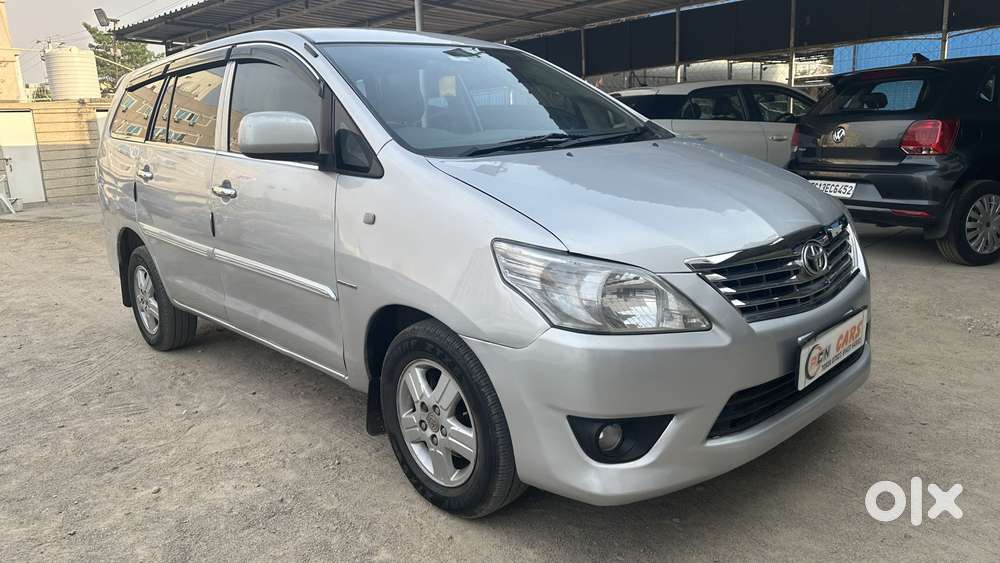 Toyota Innova 2.5 G (diesel) 8 Seater, 2012, Diesel