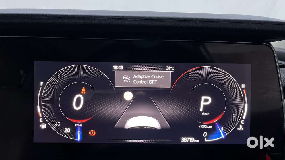 Mahindra Xuv700 2.0 Ax 7 Petrol At Luxury Pack Str, 2022, Petrol