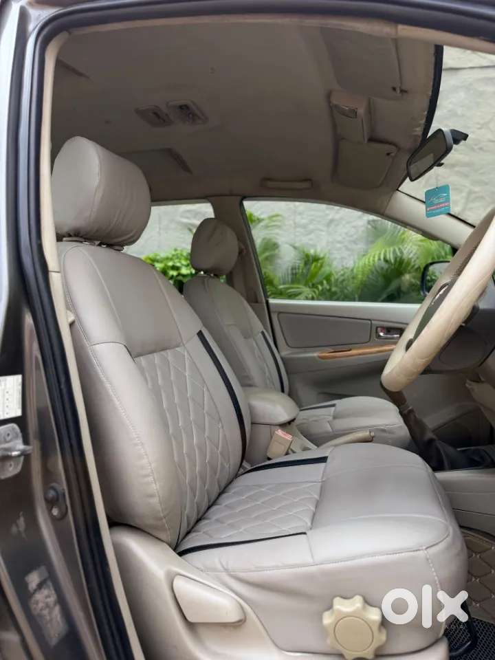 Toyota Innova 2.5 Vx 7 Seater Bs Iv, 2010, Diesel