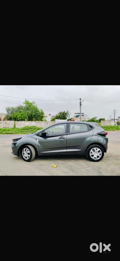 Tata Altroz Xm Petrol Manual 2025