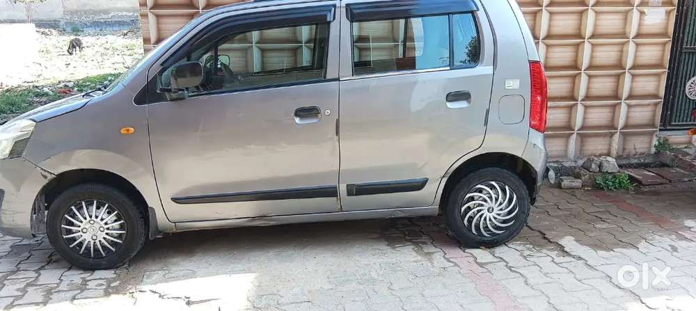 2018 Aug Wagnor Lxi Company Fited Cng New Tyre Condition All Ok