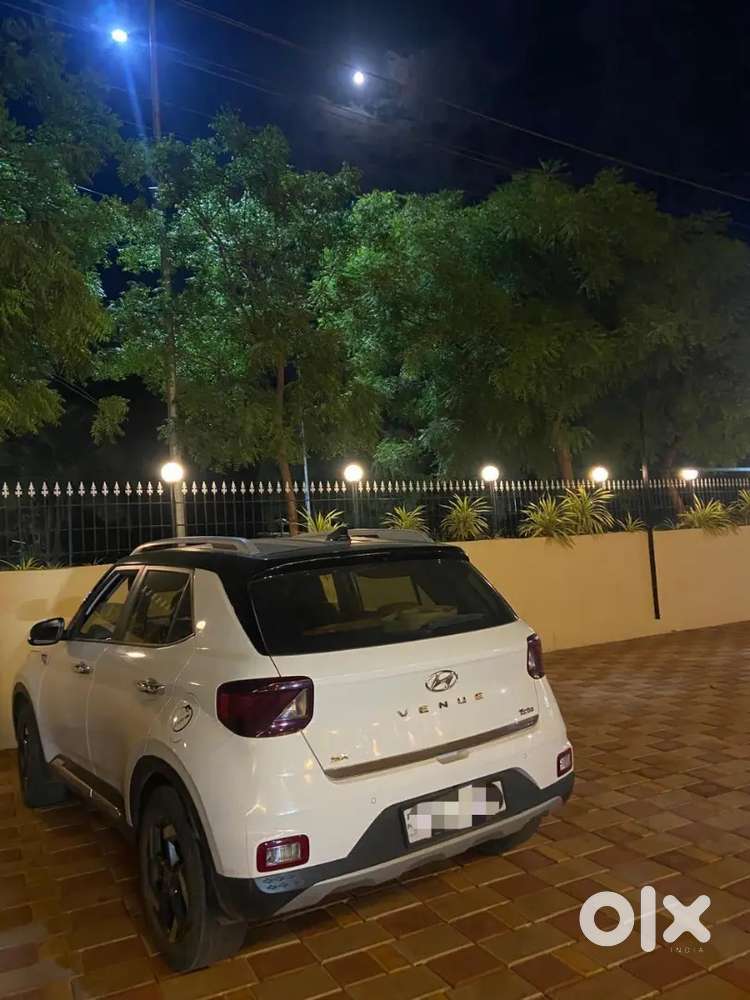 Hyundai Venue 2019 Petrol Well Maintained