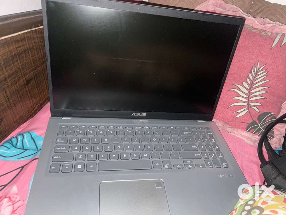 Asus laptop i5 with 11th generation intel 8GB ram 512Gb SSD