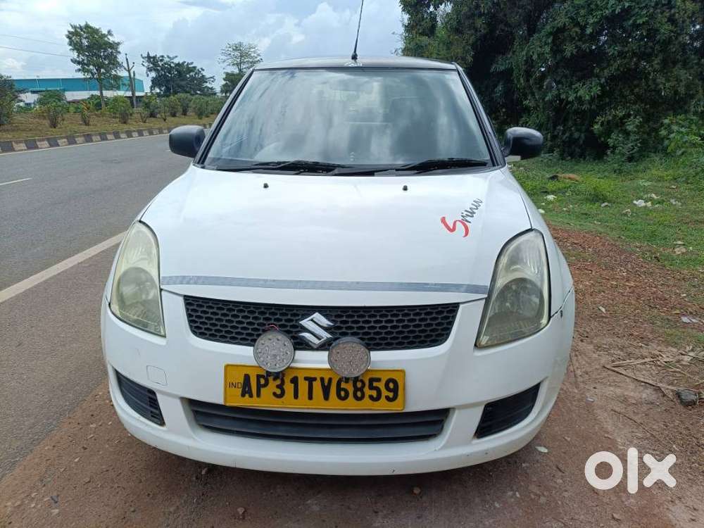 Maruti Suzuki Swift Dzire Tour Ldi, 2016, Diesel