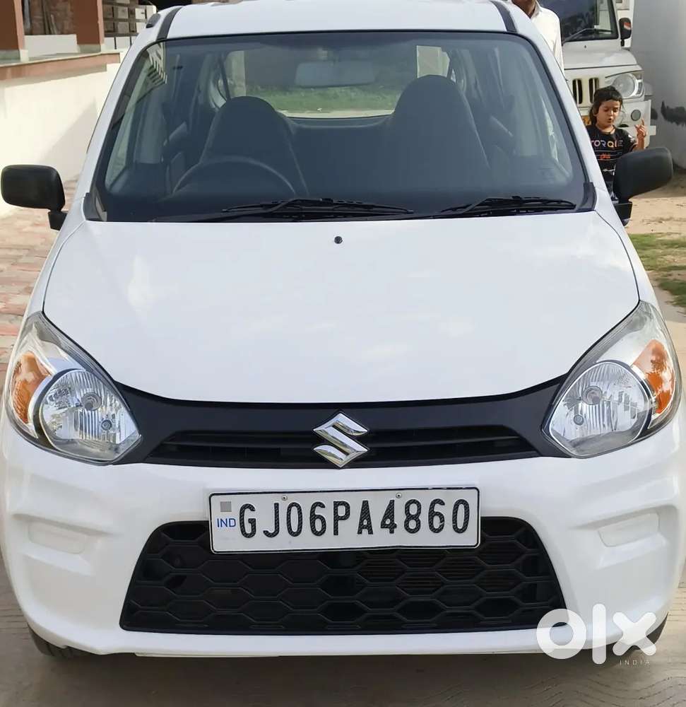 Dusri Gadi Leni Hai