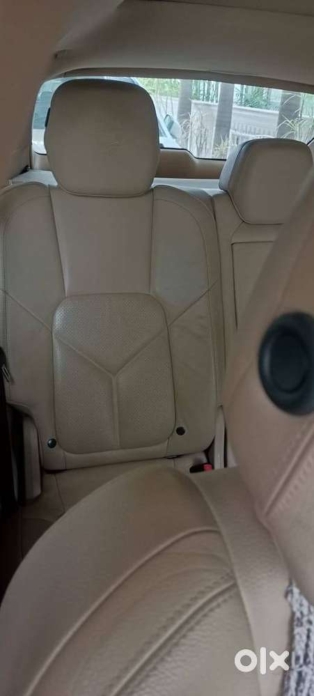 Porsche Cayenne (fancy Number)
