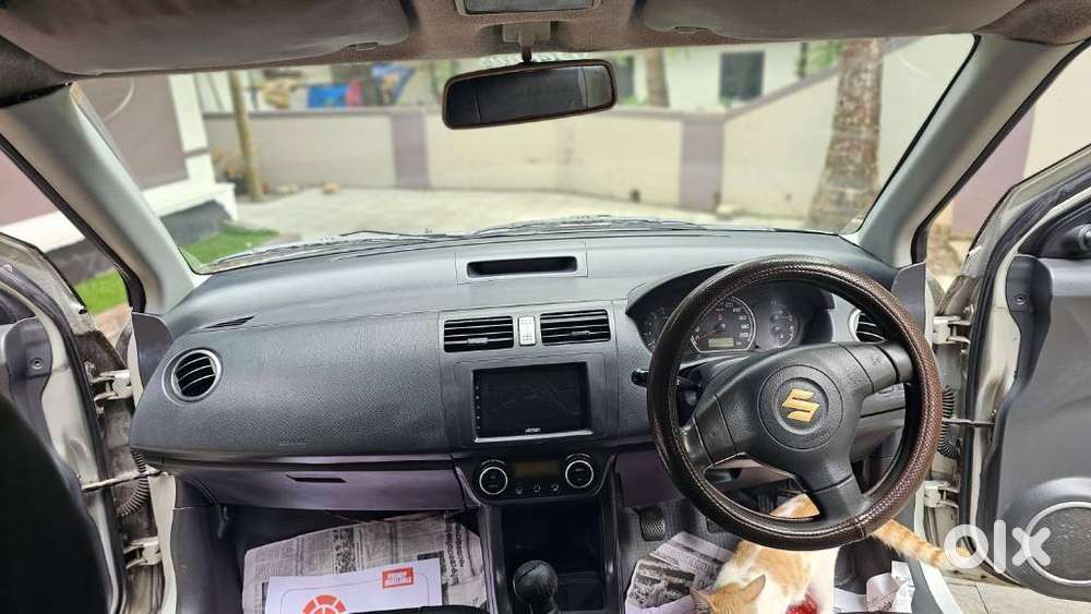 Maruti Suzuki Swift 1.3 Zxi, 2005, Petrol