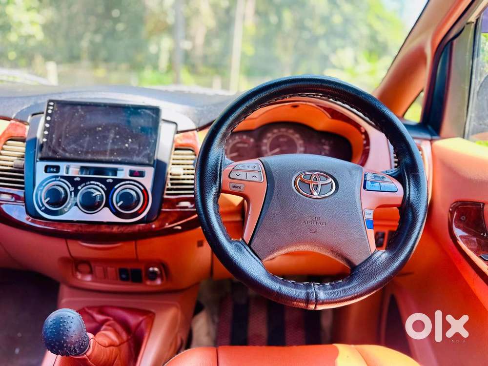 Toyota Innova 2.5 V 7 Str, 2010, Diesel