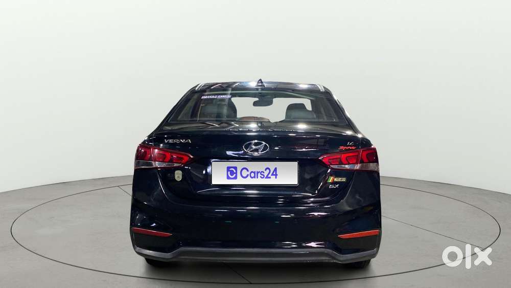 Hyundai Verna 1.6 Sx (o) Vtvt, 2018, Petrol