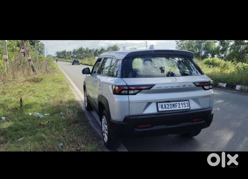 Maruti Suzuki Brezza 1.5 Lxi Smart Hybrid, 2023, Petrol