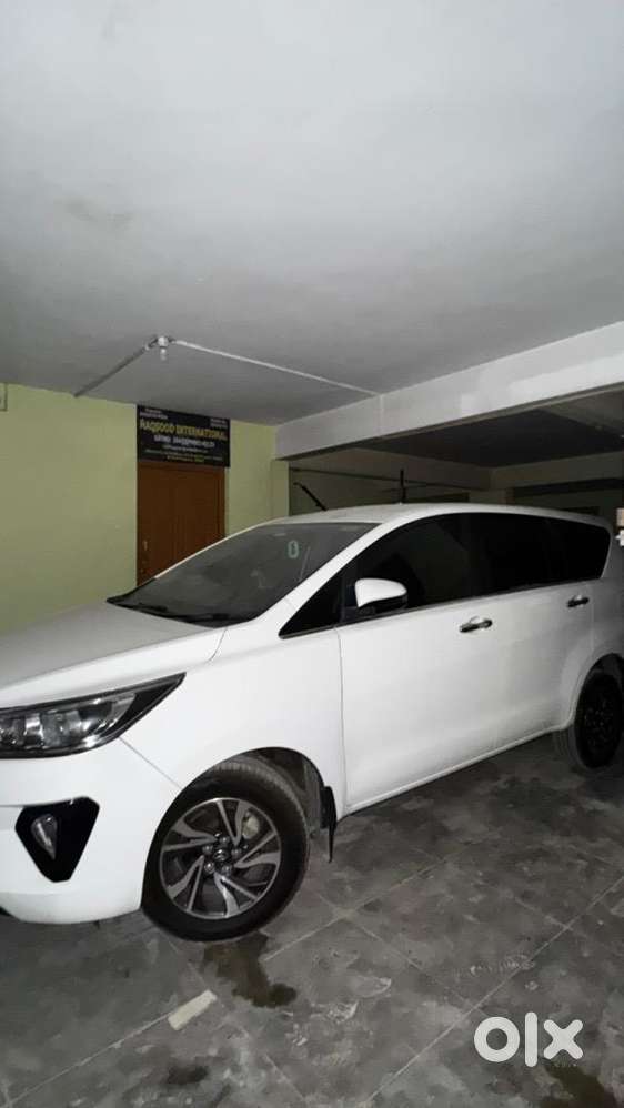 Toyota Innova Crysta 2022 Petrol Well Maintained