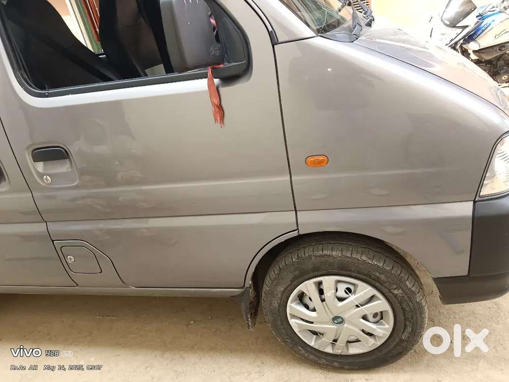 Dusri New Car Lena Hai