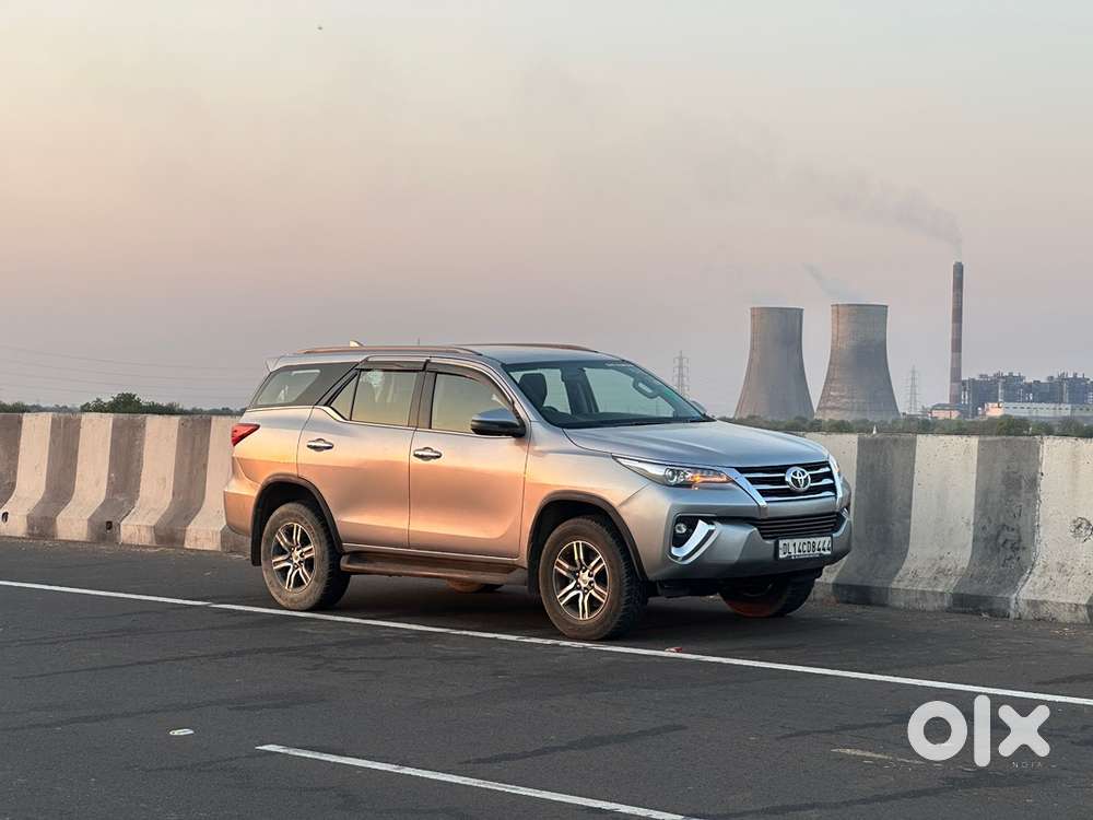 Toyota Fortuner 2018 Diesel 90000 Km Driven With Service Record