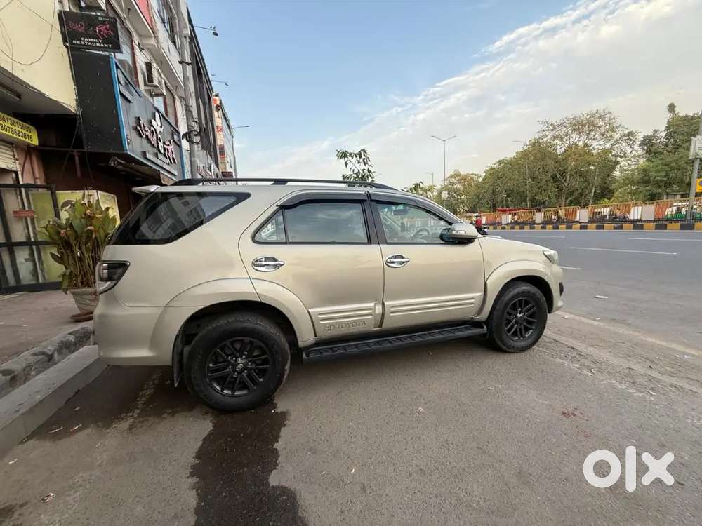 Toyota Fortuner 2015 Diesel 161000 Km Driven