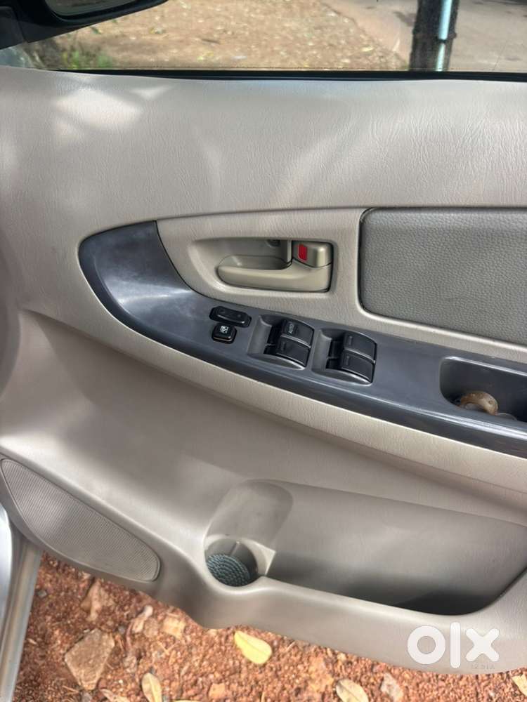 Toyota Innova 2011 Diesel Well Maintained