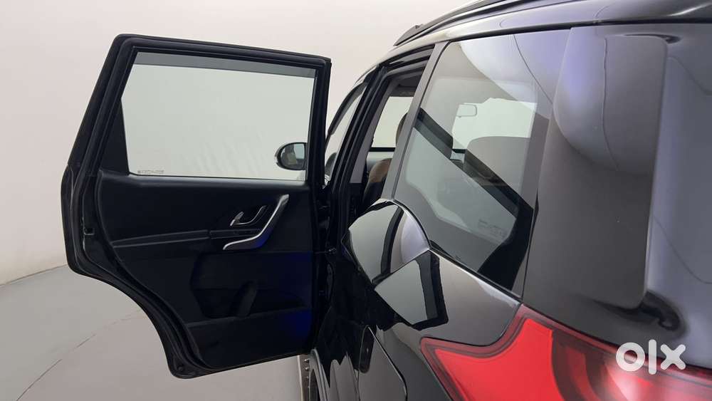 Mahindra Xuv500 W7 At, 2019, Diesel