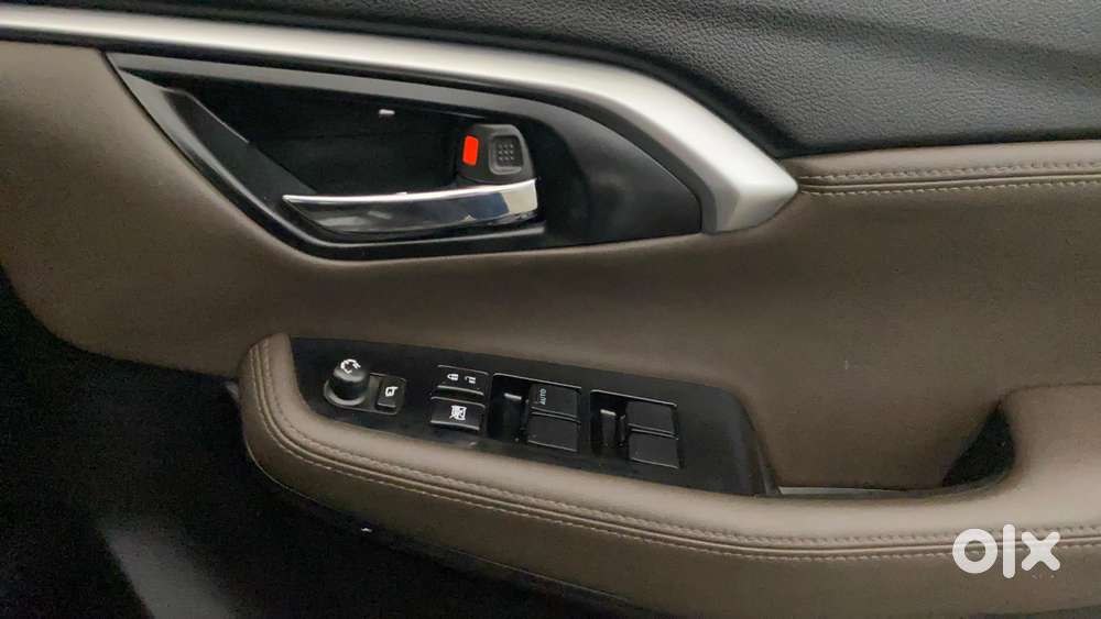 Toyota Urban Cruiser Hyryder 1.5 V Hybrid, 2023, Petrol