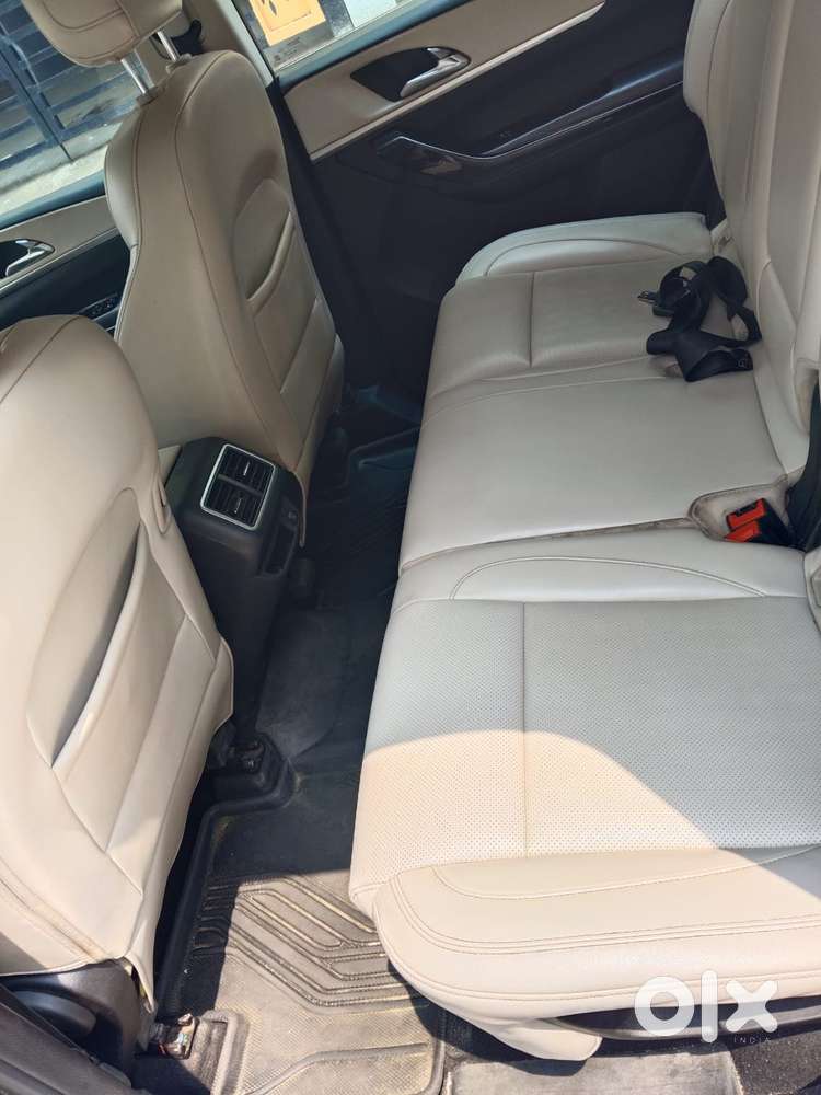 Mahindra Xuv700 2.2 Ax 7 Diesel At Luxury Pack Str, 2022, Diesel