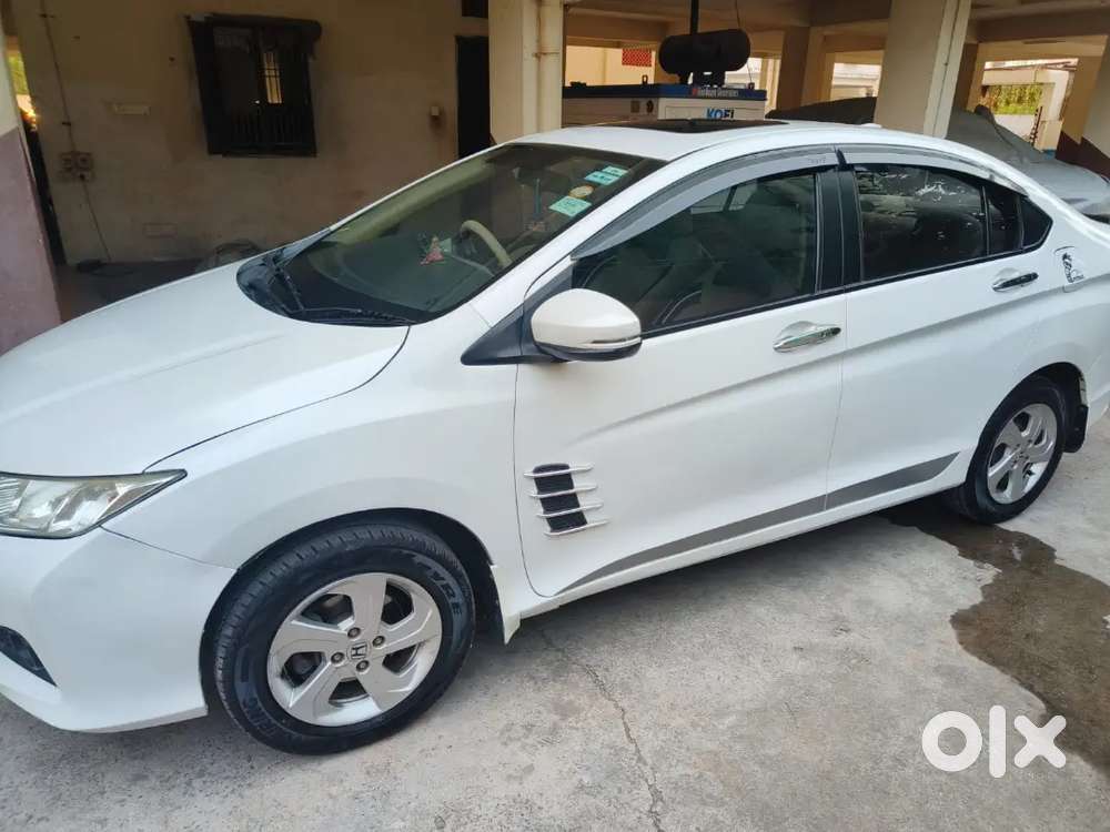 Honda City Model 2016 Sunroof