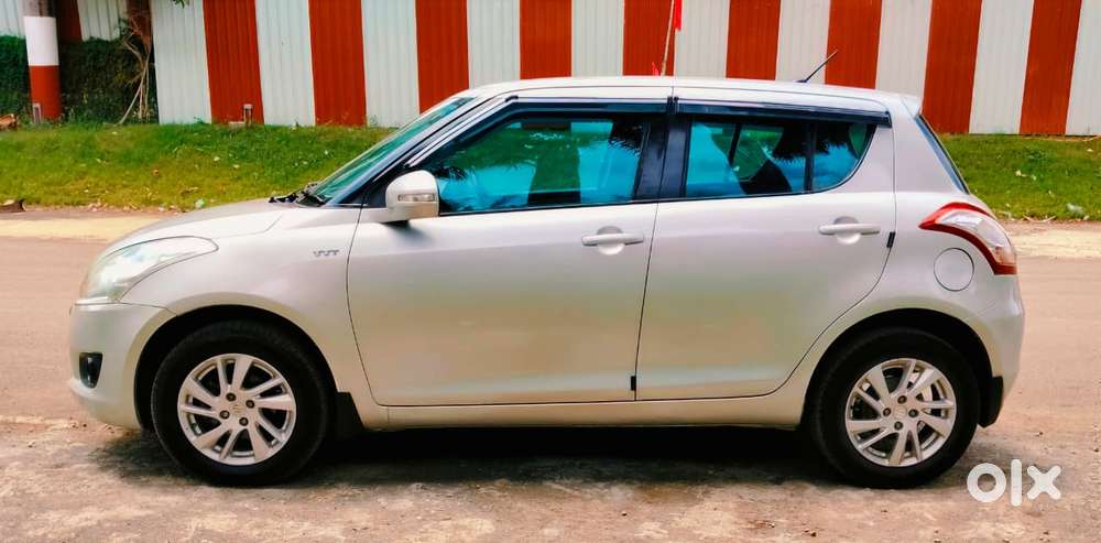 Maruti Suzuki Swift Zxi, 2012, Petrol