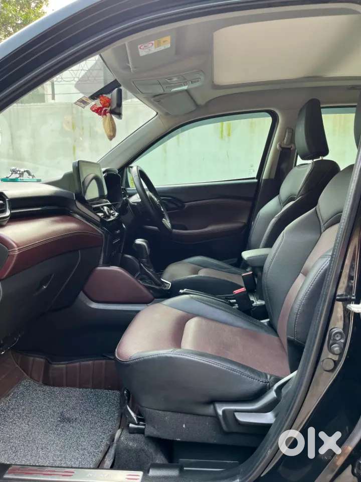 Maruti Suzuki Grand Vitara 1.5 Alpha Smart Hybrid At, 2024, Petrol