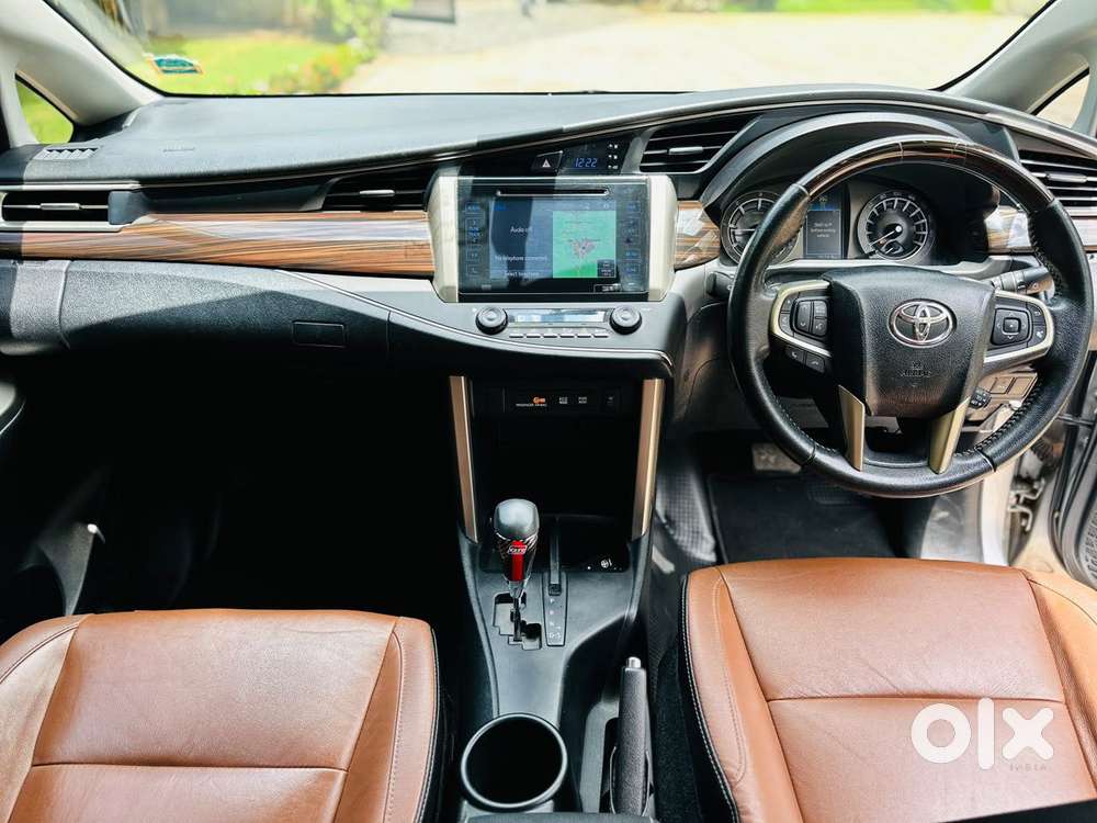 Toyota Innova Crysta 2.8z Automatic, 2017, Diesel