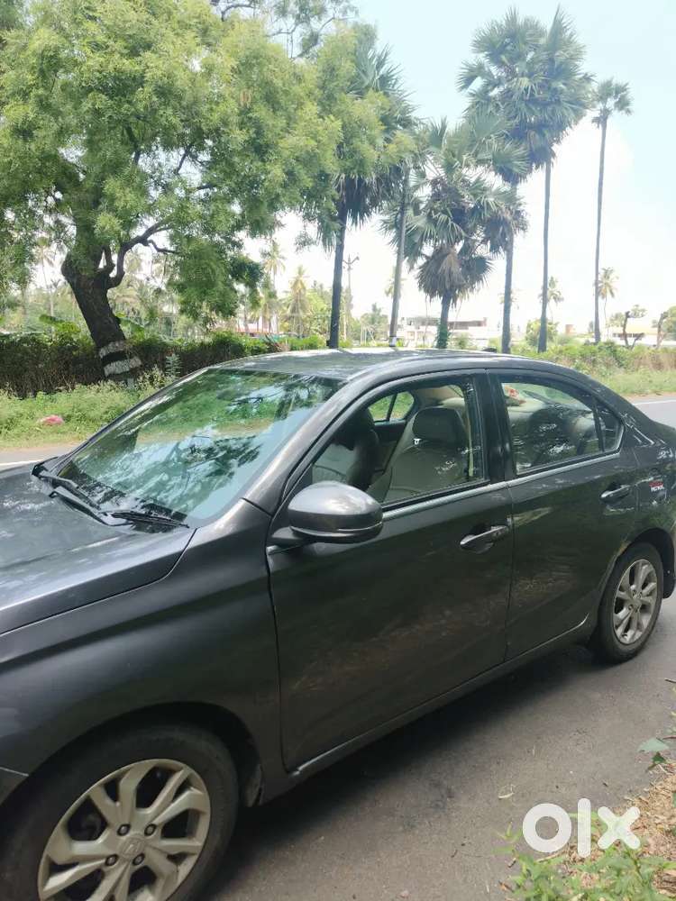 Honda Amaze 2018 Petrol Well Maintained.