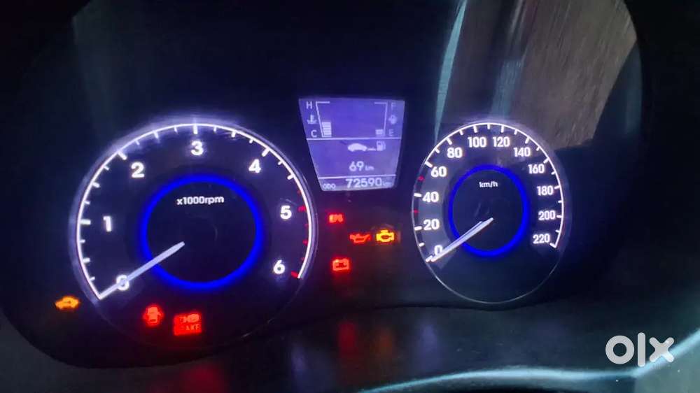 Hyundai Fluidic Verna 2013 Diesel 70000 Km Driven