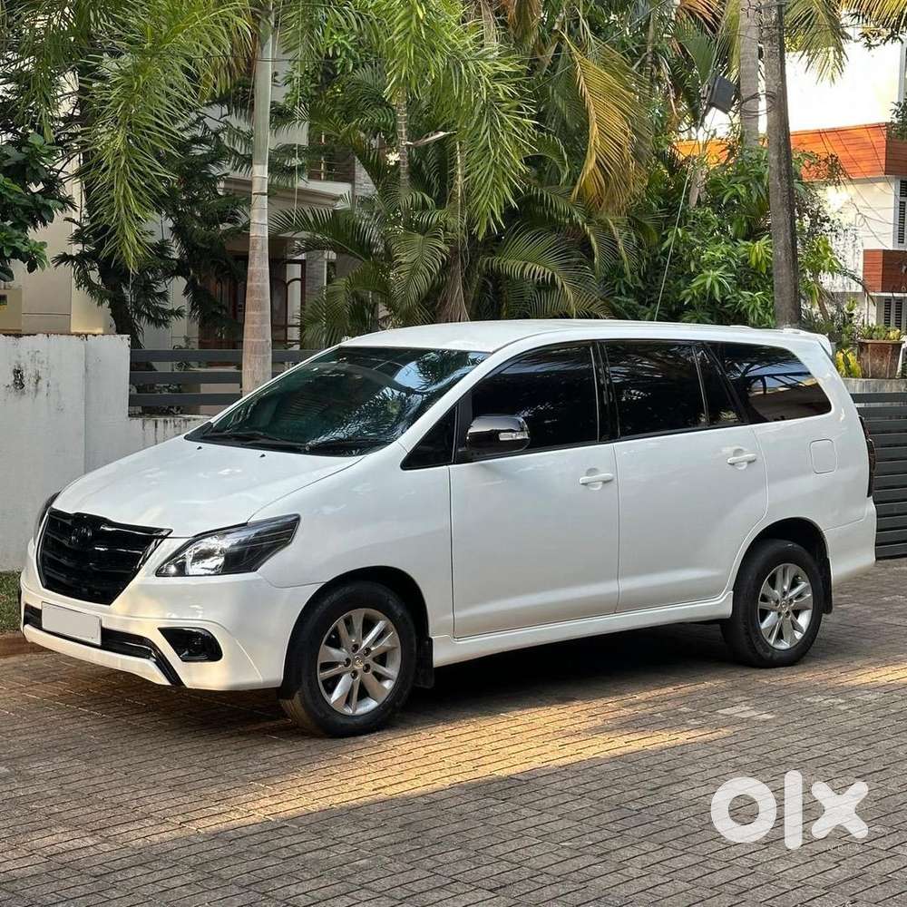 Toyota Innova 2015 Diesel Well Maintained