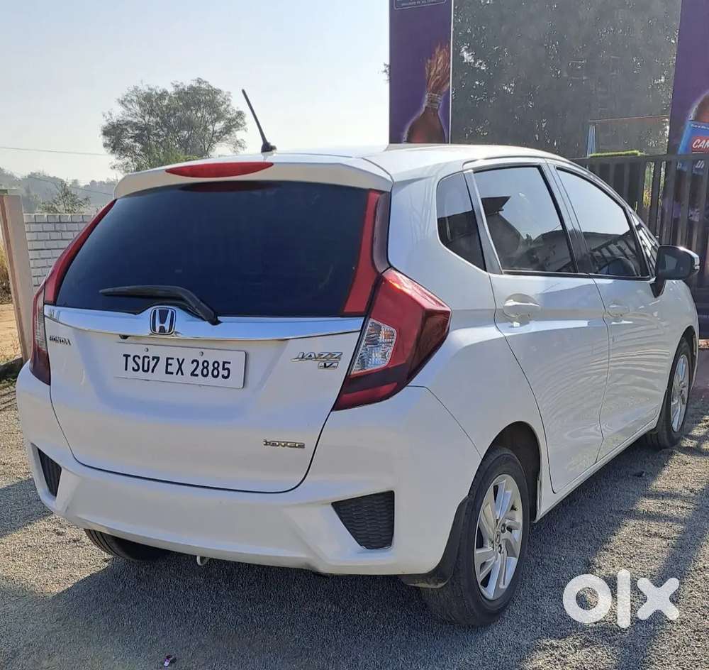Doctor Driven Honda Jazz Diesel Showroom Track