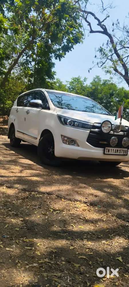 Toyota Innova Crysta 2019 Diesel 195000 Km Driven With Accessories 3l