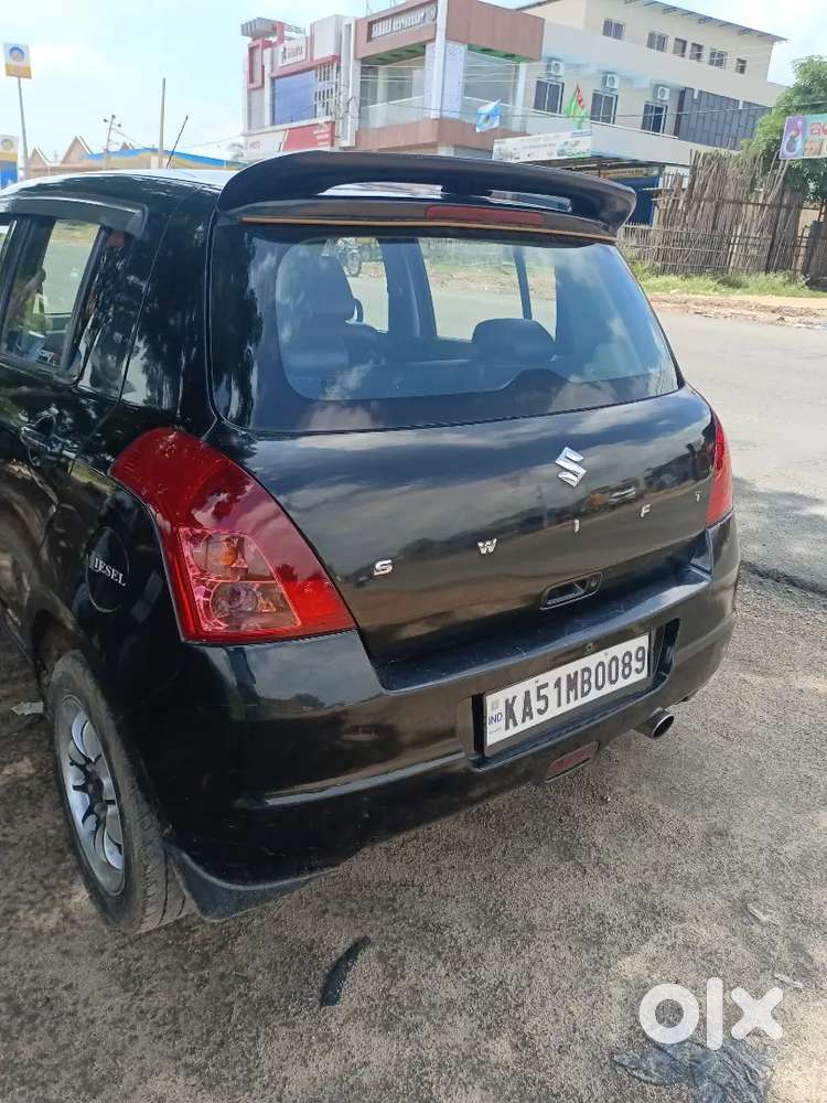 Maruti Suzuki Swift 2011 Diesel 135000 Km Driven