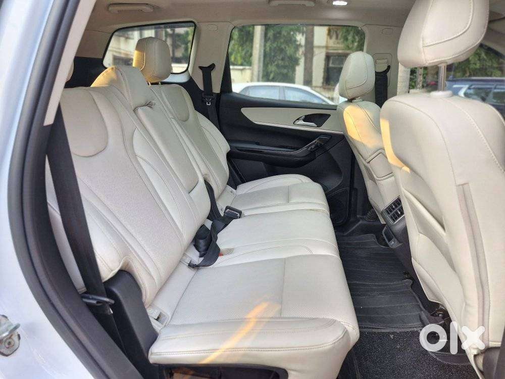 Mahindra Xuv700 2.2 Ax 7 Diesel At Luxury Pack Str, 2022, Diesel