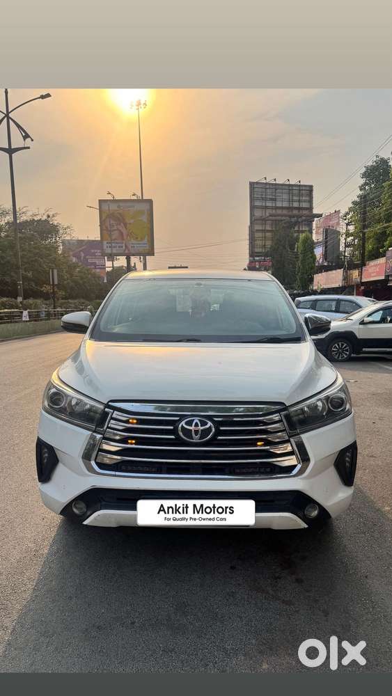 Toyota Innova Crysta 2.4 V 8 Str, 2022, Diesel