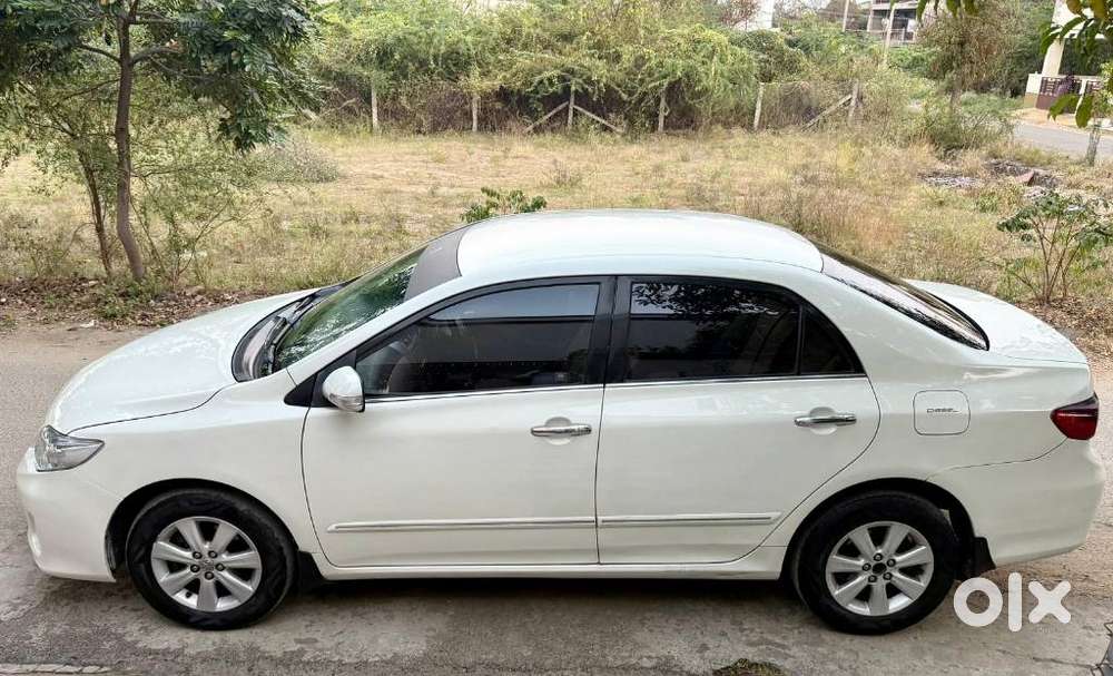 Toyota Corolla Altis 2010-2013 G, 2012, Diesel