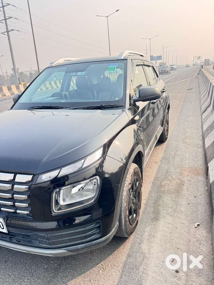 Hyundai Venue 2025 Petrol Good Condition
