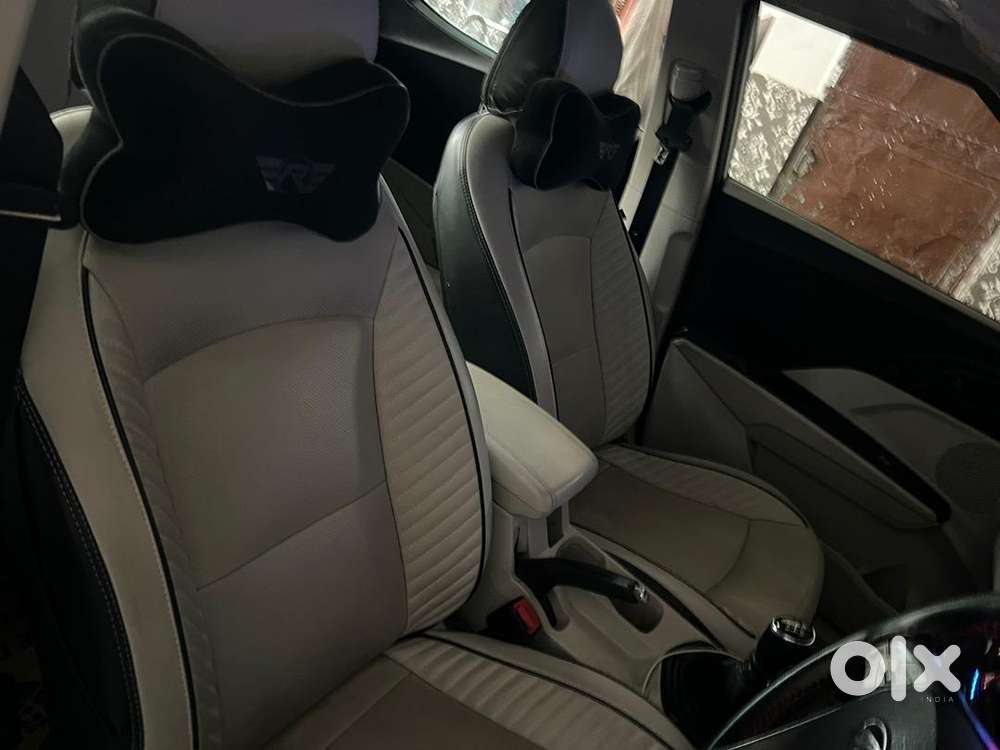 Mahindra Xuv300 2022 Petrol Well Maintained