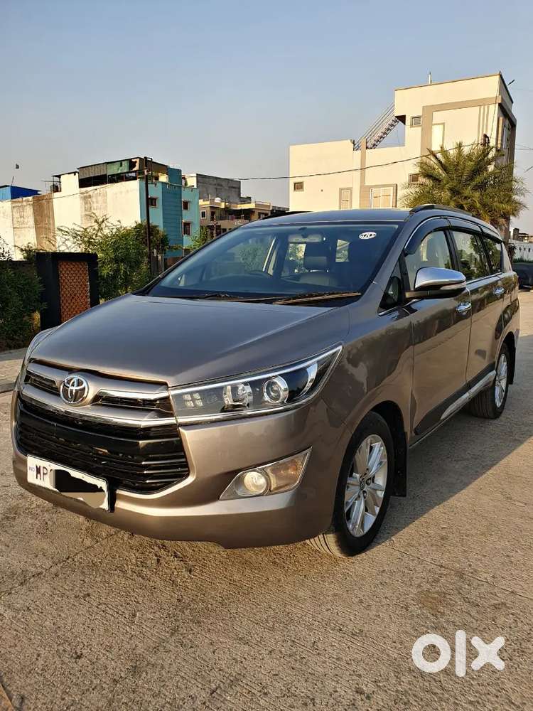 Innova Crysta 2.8z Automatic 1st Owner