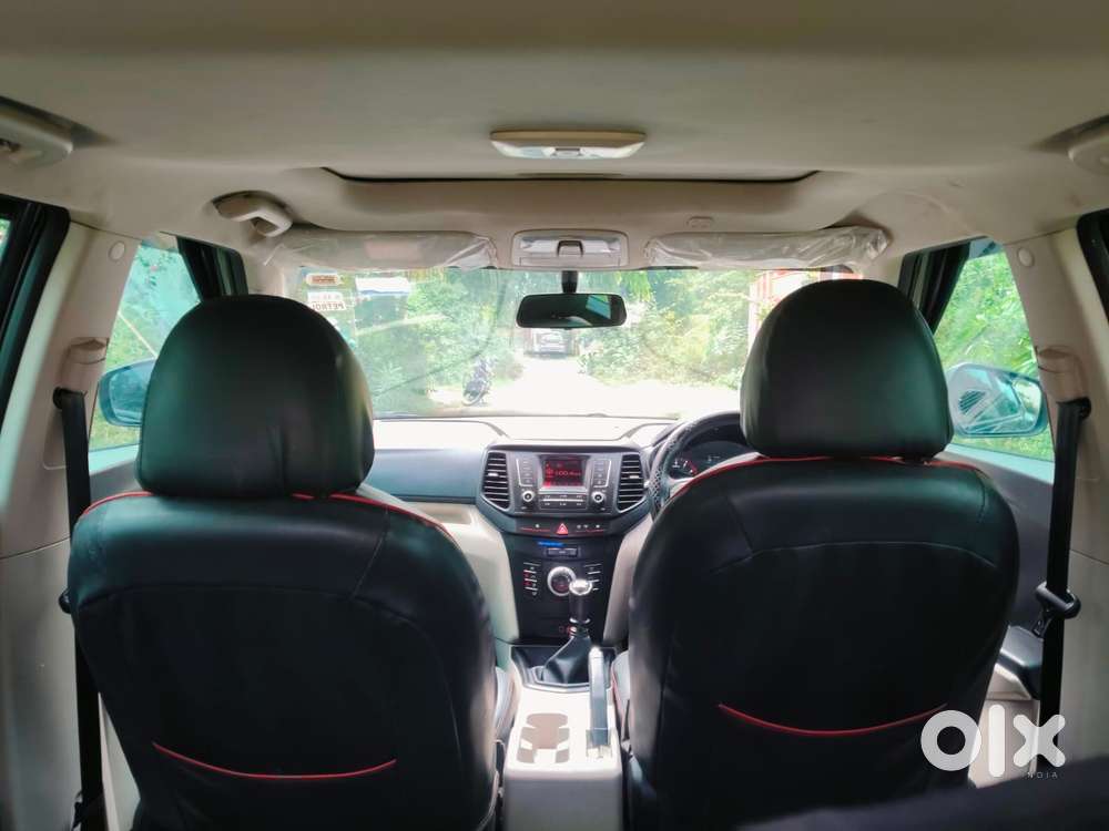 Mahindra Xuv300 W6, 2023, Cng & Hybrids
