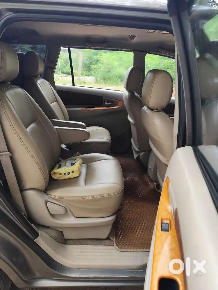 Toyota Innova 2.5 Vx 2011