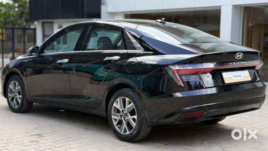 Hyundai Verna Sx 1.5 Petrol Ivt, 2023, Petrol