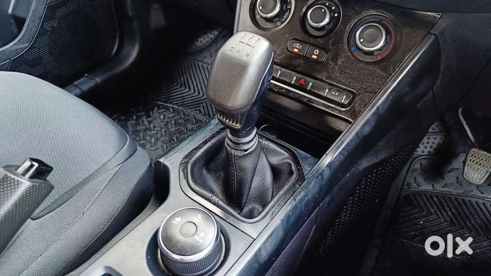 Tata Nexon Smart Plus1.2 Revotron Petrol 5 Mt, 2025, Petrol